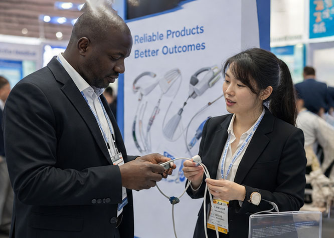 Eiffel Medical presenting patient monitoring accessories to global healthcare professionals.jpg